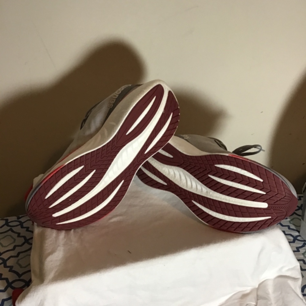 😎 Saucony, women’s size 9.5, new condition, very lightweight, see photos - Picture 7 of 7